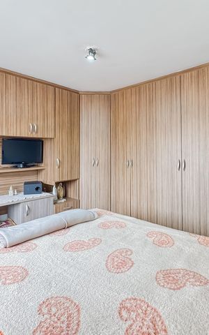 Casa à venda com 200m², 4 quartos e 2 vagas Casa à venda com 200m², 4 quartos e 2 vagasSuíte 1