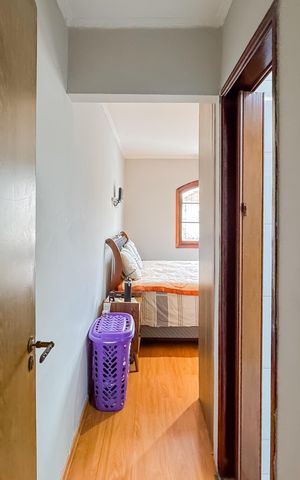 Casa à venda com 200m², 4 quartos e 2 vagas Casa à venda com 200m², 4 quartos e 2 vagasSuíte 1