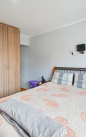 Casa à venda com 200m², 4 quartos e 2 vagas Casa à venda com 200m², 4 quartos e 2 vagasSuíte 1