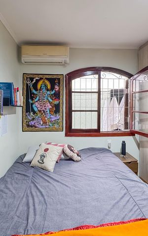 Casa à venda com 200m², 4 quartos e 2 vagas Casa à venda com 200m², 4 quartos e 2 vagasQuarto 2