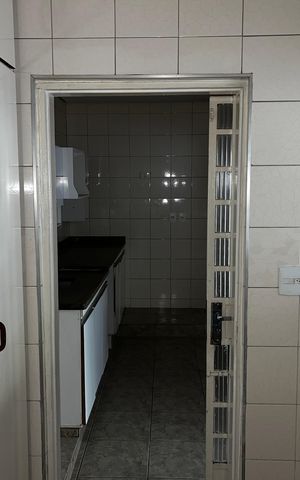 Casa à venda com 198m², 2 quartos e 4 vagas Casa à venda com 198m², 2 quartos e 4 vagasÁrea de Serviço
