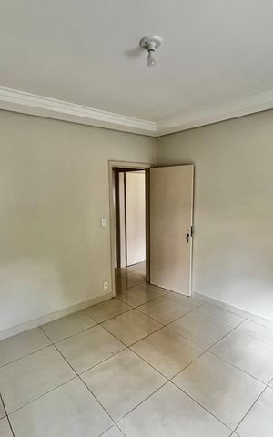 Casa à venda com 198m², 2 quartos e 4 vagas Casa à venda com 198m², 2 quartos e 4 vagasQuarto 1