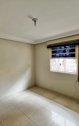 Casa à venda com 198m², 2 quartos e 4 vagas Casa à venda com 198m², 2 quartos e 4 vagasQuarto 1