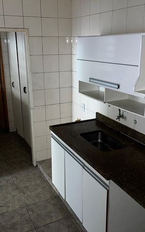 Casa à venda com 198m², 2 quartos e 4 vagas Casa à venda com 198m², 2 quartos e 4 vagasCozinha