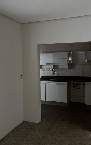 Casa à venda com 198m², 2 quartos e 4 vagas Casa à venda com 198m², 2 quartos e 4 vagasCopa