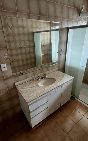 Casa à venda com 198m², 2 quartos e 4 vagas Casa à venda com 198m², 2 quartos e 4 vagasBanheiro