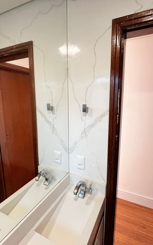 Casa para alugar com 200m², 3 quartos e 6 vagas Casa para alugar com 200m², 3 quartos e 6 vagasBanheiro