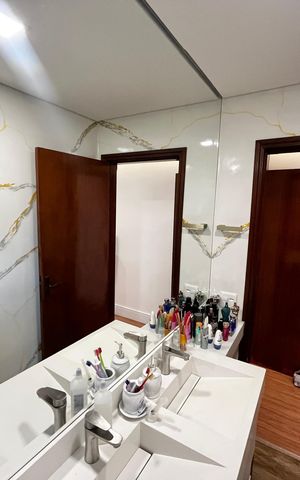 Casa para alugar com 200m², 3 quartos e 6 vagas Casa para alugar com 200m², 3 quartos e 6 vagasBanheiro da Suíte 1