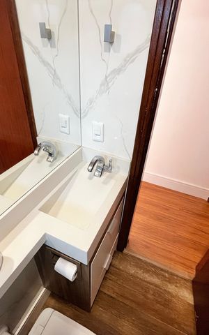 Casa para alugar com 200m², 3 quartos e 6 vagas Casa para alugar com 200m², 3 quartos e 6 vagasBanheiro