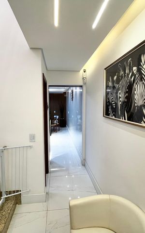 Casa para alugar com 200m², 3 quartos e 6 vagas Casa para alugar com 200m², 3 quartos e 6 vagasSala