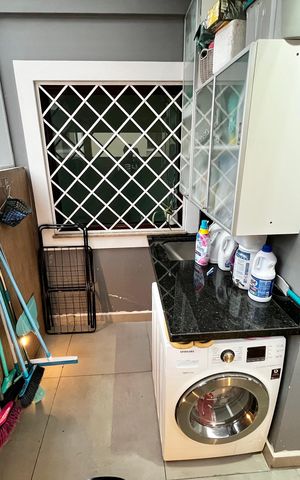 Casa para alugar com 200m², 3 quartos e 6 vagas Casa para alugar com 200m², 3 quartos e 6 vagasLavanderia