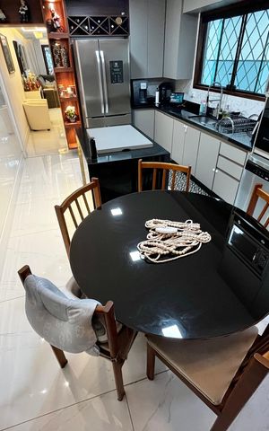 Casa para alugar com 200m², 3 quartos e 6 vagas Casa para alugar com 200m², 3 quartos e 6 vagasCozinha