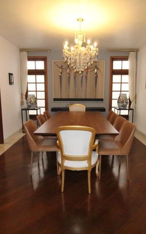 Casa de condomínio para alugar com 450m², 4 quartos e 6 vagasSala 