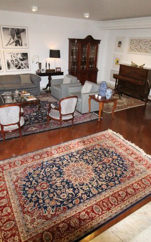Casa de condomínio para alugar com 450m², 4 quartos e 6 vagasSala 