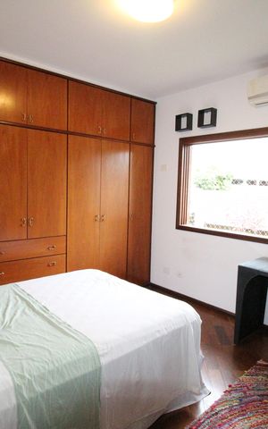 Casa de condomínio para alugar com 450m², 4 quartos e 6 vagasSuíte 2