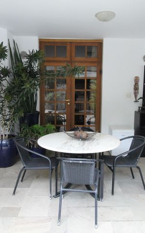 Casa de condomínio para alugar com 450m², 4 quartos e 6 vagasÁrea Externa