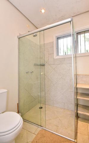 Casa à venda com 271m², 3 quartos e 4 vagasBanheiro da Suíte 3