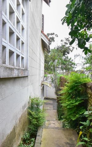 Casa à venda com 271m², 3 quartos e 4 vagasCorredor Externo