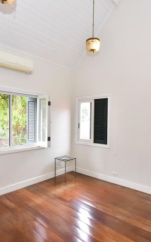 Casa à venda com 271m², 3 quartos e 4 vagasSuíte 3