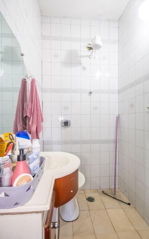 Apartamento à venda com 400m², 4 quartos e 2 vagas Apartamento à venda com 400m², 4 quartos e 2 vagasBanheiro da Suíte
