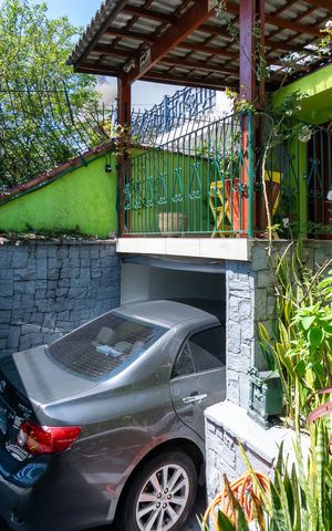 Casa à venda com 359m², 3 quartos e 2 vagas Casa à venda com 359m², 3 quartos e 2 vagasJardim