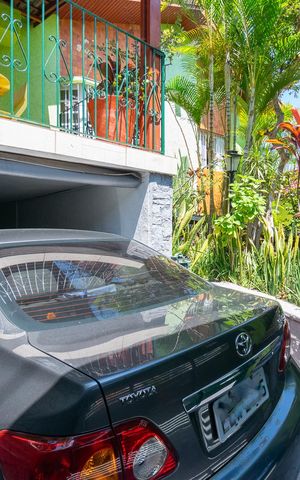 Casa à venda com 359m², 3 quartos e 2 vagas Casa à venda com 359m², 3 quartos e 2 vagasGaragem
