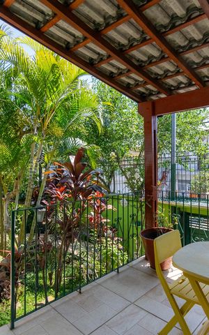 Casa à venda com 359m², 3 quartos e 2 vagas Casa à venda com 359m², 3 quartos e 2 vagasEntrada