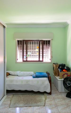Casa à venda com 359m², 3 quartos e 2 vagas Casa à venda com 359m², 3 quartos e 2 vagasQuarto