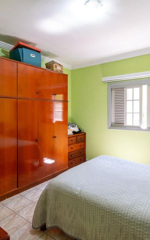 Casa à venda com 359m², 3 quartos e 2 vagas Casa à venda com 359m², 3 quartos e 2 vagasSuíte 1