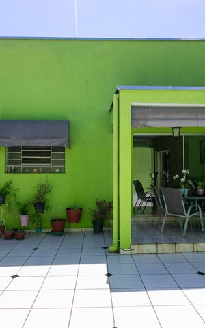 Casa à venda com 359m², 3 quartos e 2 vagas Casa à venda com 359m², 3 quartos e 2 vagasQuintal