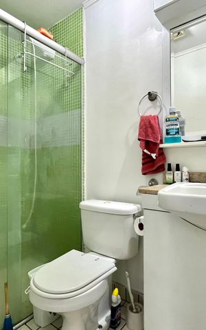 Apartamento à venda com 53m², 2 quartos e 1 vaga Apartamento à venda com 53m², 2 quartos e 1 vagaBanheiro Social
