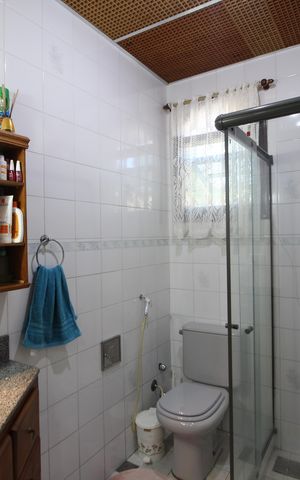 Casa de condomínio à venda com 870m², 4 quartos e 7 vagasCasa 2 - Banheiro Social 2