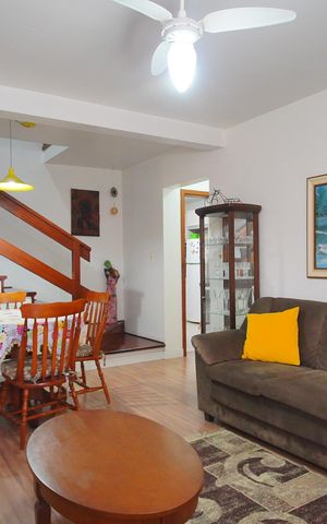 Casa à venda com 93m², 3 quartos e 1 vagaSala