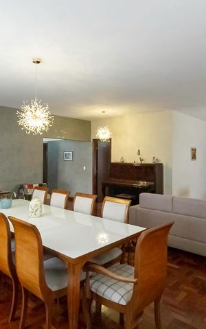 Casa à venda com 257m², 4 quartos e 4 vagas Casa à venda com 257m², 4 quartos e 4 vagasSala 2