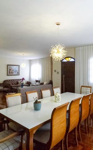 Casa à venda com 257m², 4 quartos e 4 vagas Casa à venda com 257m², 4 quartos e 4 vagasSala 2