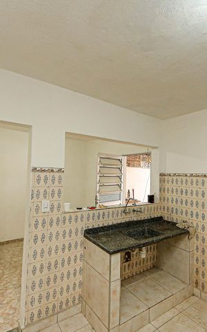 Casa à venda com 350m², 4 quartos e 5 vagas Casa à venda com 350m², 4 quartos e 5 vagasCozinha