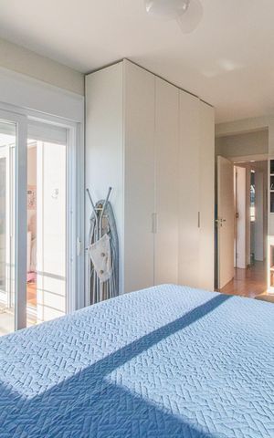 Casa à venda com 230m², 3 quartos e 2 vagasSuíte