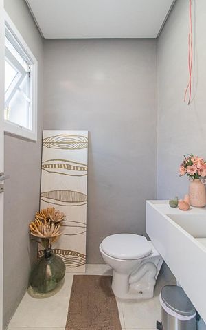 Casa à venda com 230m², 3 quartos e 2 vagasLavabo
