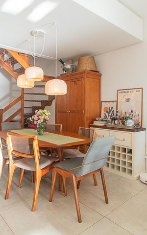 Casa à venda com 230m², 3 quartos e 2 vagasSala