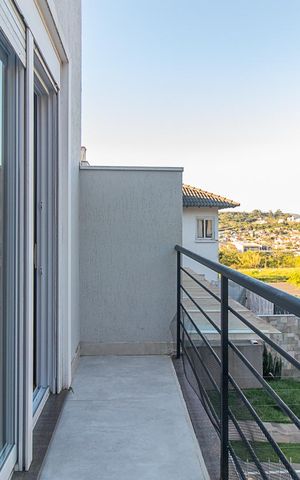 Casa à venda com 230m², 3 quartos e 2 vagasVaranda do Quarto 2