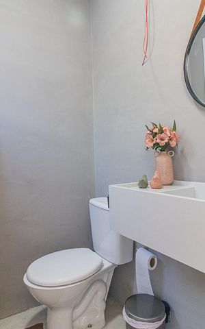 Casa à venda com 230m², 3 quartos e 2 vagasLavabo