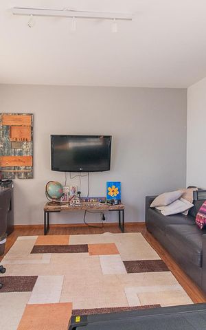 Casa à venda com 230m², 3 quartos e 2 vagasSala 2