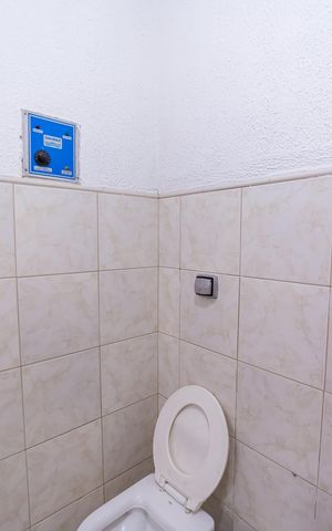 Casa para alugar com 300m², 3 quartos e 5 vagas Casa para alugar com 300m², 3 quartos e 5 vagasÁrea de Serviço - Edícula
