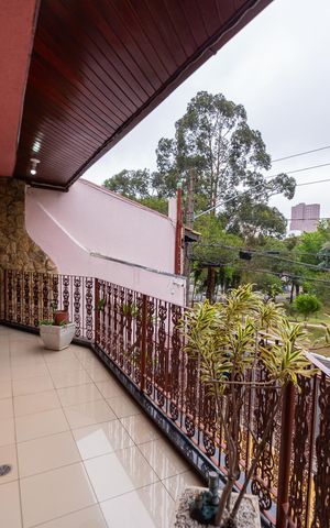Casa para alugar com 300m², 3 quartos e 5 vagas Casa para alugar com 300m², 3 quartos e 5 vagasVaranda