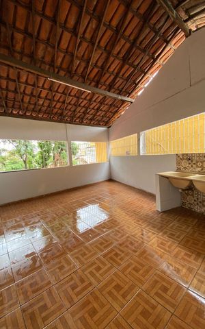 Casa à venda com 800m², 4 quartos e 9 vagas Casa à venda com 800m², 4 quartos e 9 vagasÁrea de Serviço