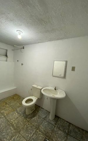Casa à venda com 800m², 4 quartos e 9 vagas Casa à venda com 800m², 4 quartos e 9 vagasBanheiro Social
