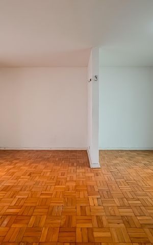 Casa à venda com 194m², 3 quartos e 2 vagas Casa à venda com 194m², 3 quartos e 2 vagasSala