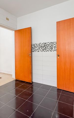 Casa à venda com 194m², 3 quartos e 2 vagas Casa à venda com 194m², 3 quartos e 2 vagasCozinha