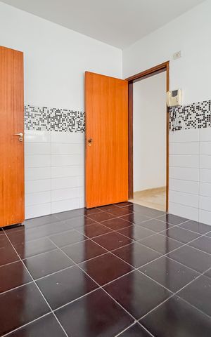 Casa à venda com 194m², 3 quartos e 2 vagas Casa à venda com 194m², 3 quartos e 2 vagasCozinha