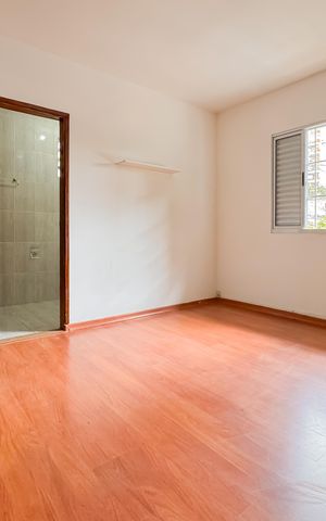 Casa à venda com 194m², 3 quartos e 2 vagas Casa à venda com 194m², 3 quartos e 2 vagasSuíte